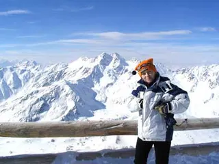 Widok z górnej stacji kolejki 3212m.