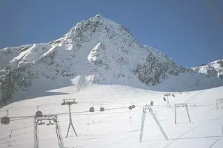 Schaufelspitze (3333m npm) w pełnej krasie i nowa gondolka.