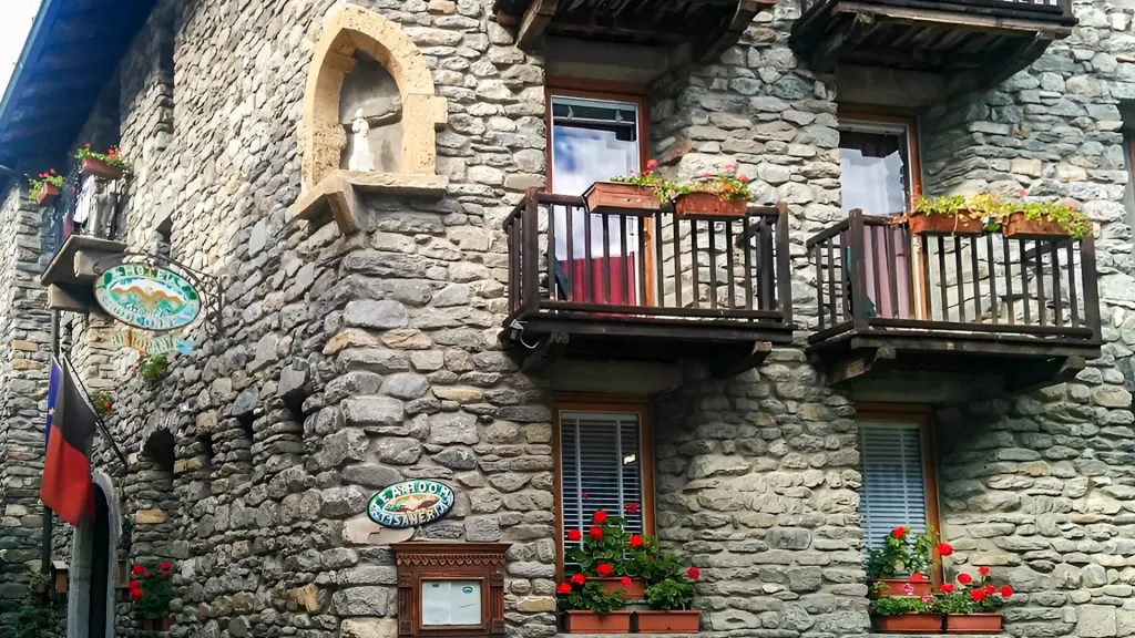 Dolonne, Courmayeur