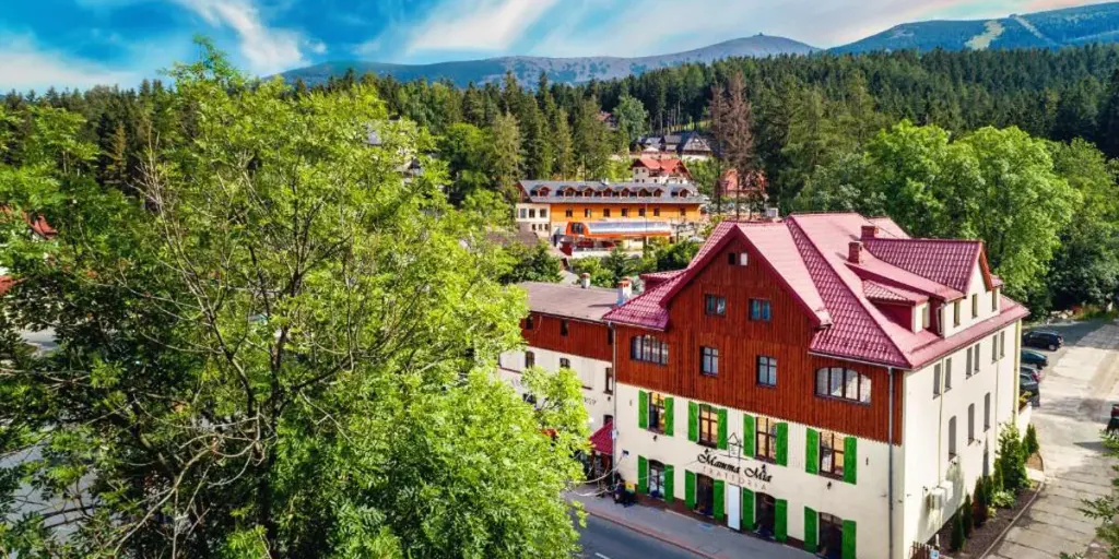 Leśny Dwór Karpacz, Karpacz