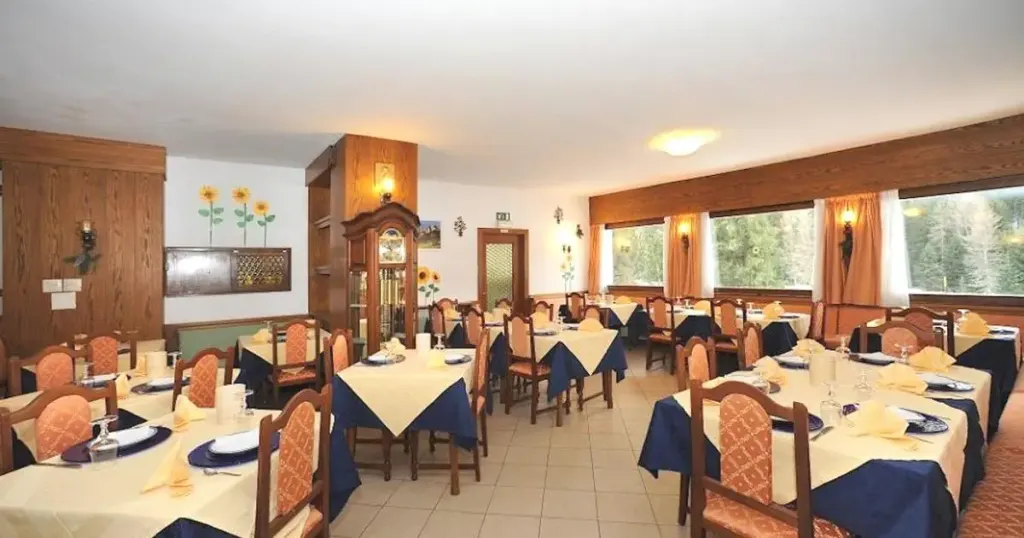 Hotel Bucaneve, zdjęcie 11