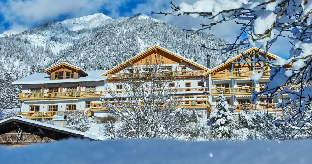 Romantik Alpenhotel Waxenstein, Grainau
