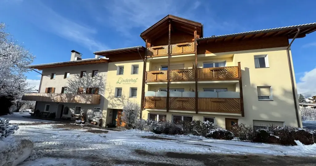 Residence Linderhof, Naz-Sciaves