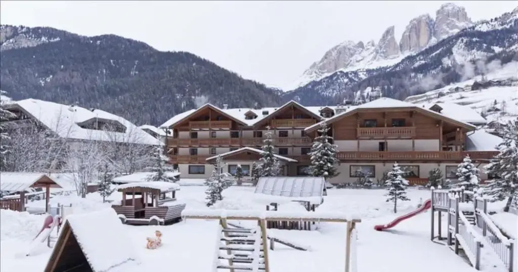 Hotel Sella Ronda & Dependance, Campitello di Fassa (Trentino)