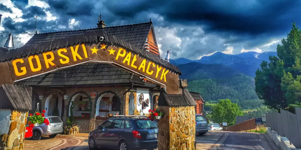 Górski Pałacyk - kompleks obiektów, zdjęcie 2