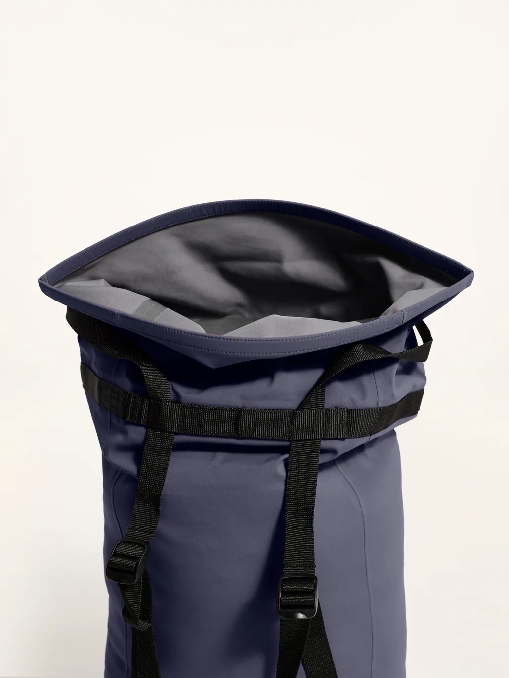 Atomic Rolltop Pack