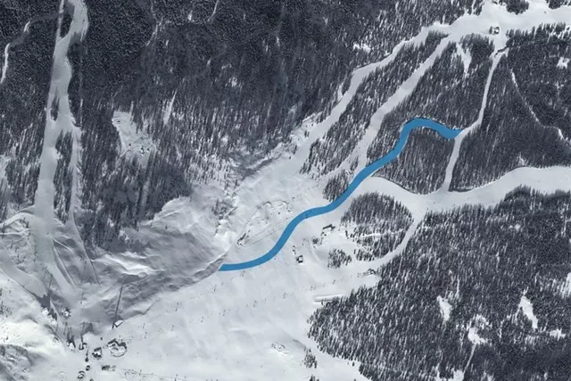 Kronplatz inwestuje przed sezonem 2026/2027. Jechałem tą gondolą jeszcze w marcu, a dziś trwa jej całkowita przebudowa