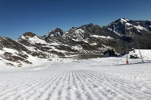 Otwarcie sezonu na lodowcu Stubai