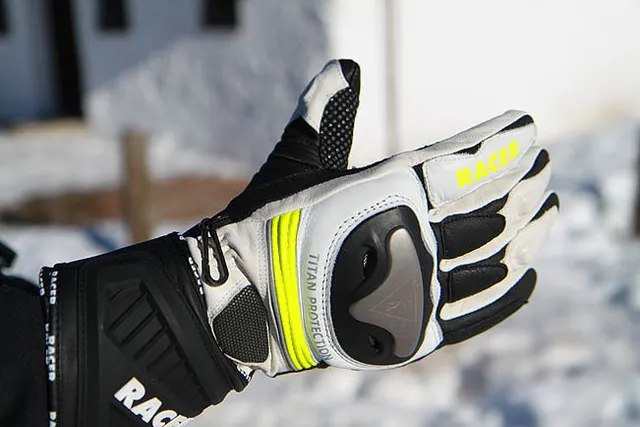Rękawice RACER® Race Titan fot. J.Ciszak/skionline.pl