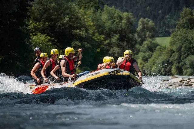 W rytmie prawdziwej natury, czyli camping i rafting w Zillertal fot. Christoph Johann