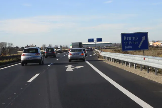 Zjazd z A22 w kierunku na Krems fot.skionline.pl