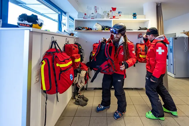 Helly Hansen dziękuje Ratownikom Narciarskim na całym świecie