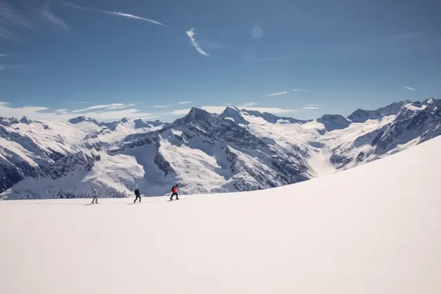 Zillertal to zimowa kraina czarów dla miłośników sportu i poszukiwaczy przyjemności