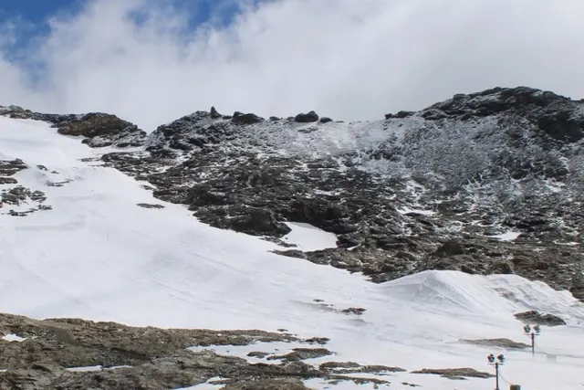 Rekordowe zapasy śniegu w ośrodku Mölltaler Gletscher