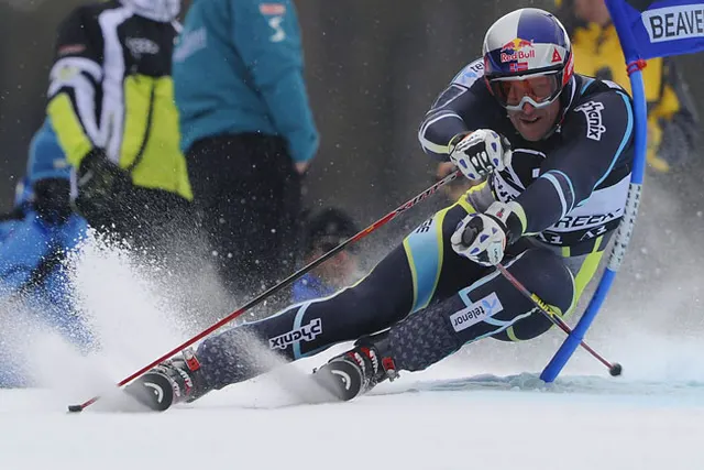 Svindal znów najlepszy w superkombinacji