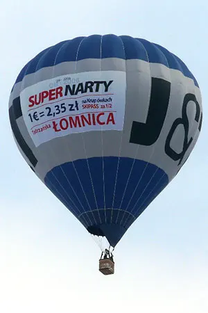 Słowacki balon nad Krupówkami