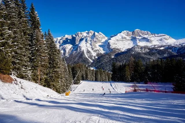SKIRAMA DOLOMITI adamello brenta. FREE SKI, rabaty i ceny skipassów 24/25