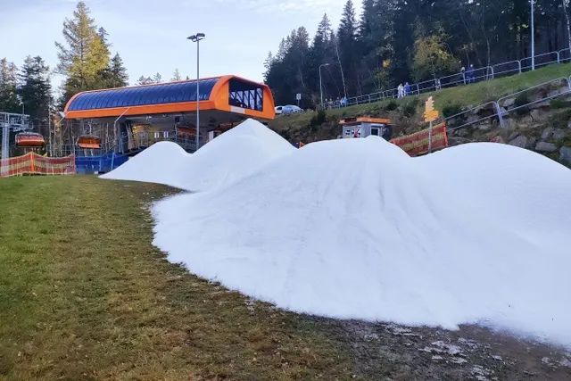 Na stokach w Karkonoszach pojawił się pierwszy śnieg