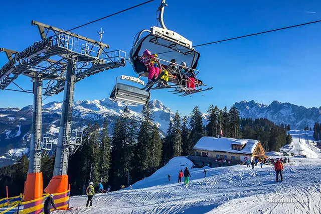 Na nartach w Górnej Austrii, region Dachstein West