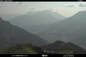 Kamera Val di Fassa Pozza di Fassa-Aloch-Buffaure Gruppo del Latemar - panorama