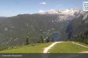 Kamera Dachstein West  Dachstein West: Zwieselalm Bergstation (LIVE Stream)