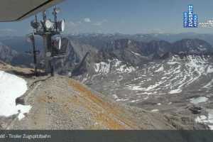 Kamera Ehrwald Ehrwalder Almbahn - Tiroler Zugspitz Are Tir. Zugspitzbahn Bgst. (LIVE Stream)