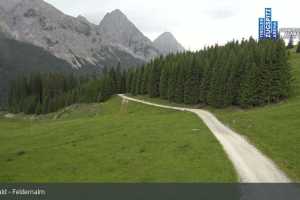 Kamera Ehrwald Ehrwalder Almbahn - Tiroler Zugspitz Are Feldernalm (LIVE Stream)