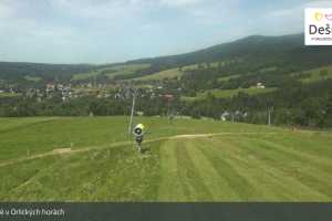 Kamera Deštné v O.h.  DeĹĄtnĂŠ v OrlickĂ˝ch horĂĄch (LIVE Stream)