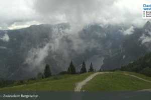 Dachstein West: Zwieselalm Bergstation (LIVE Stream)