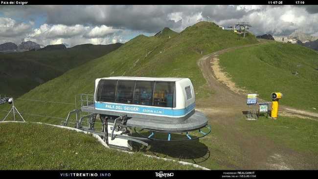 Pala del Geiger (sullo sfondo il Pordoi)