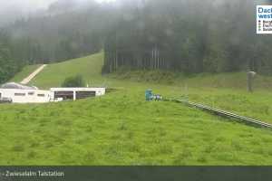 Kamera Dachstein West - Zwieselalm Talstation (LIVE Stream)