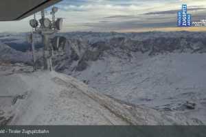 Kamera Ehrwald Ehrwalder Almbahn - Tiroler Zugspitz Are Tir. Zugspitzbahn Bgst. (LIVE Stream)