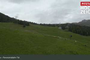 Kamera Hochzeiger  Zirbenbahn Bergstation (LIVE Stream)