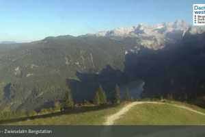Kamera Dachstein West  Dachstein West: Zwieselalm Bergstation (LIVE Stream)