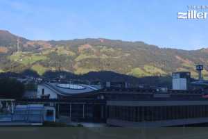 Kamera Fuegen / Spieljoch Zillertal Therme Fügen (LIVE Stream)