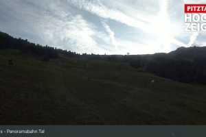 Kamera Hochzeiger  Zirbenbahn Bergstation (LIVE Stream)