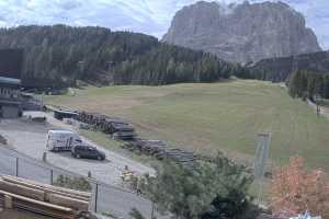 Piz Sella i Sassolungo  widok z hotelu Plan de Gralba