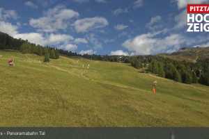 Zirbenbahn Bergstation (LIVE Stream)