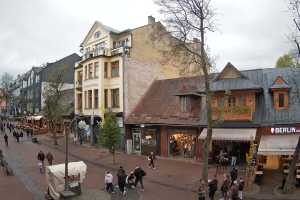 Kamera Zakopane  Krupówki  - widok na deptak