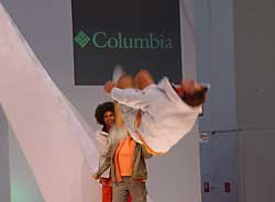 pokaz kolekcji Columbia lato 2003 (fot. J.Ciszak) pokaz kolekcji Columbia lato 2003 (fot. J.Ciszak)