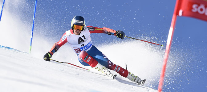Ted Ligety zwyciężył w Soelden na początek sezonu Ted Ligety zwyciężył w Soelden na początek sezonu