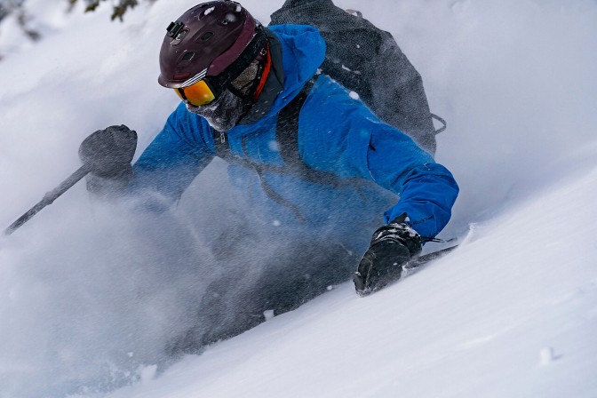 Kurtki narciarskie i skiturowe - czym się różnią, którą wybrać?