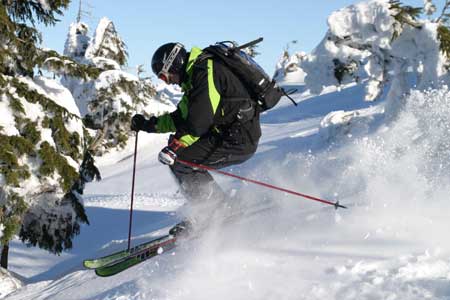 Grzegorz Dendys w trakcie jazdy testowej