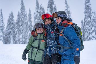 Nowe modele kurtek narciarskich free ride w zimowej kolekcji Helly Hansen