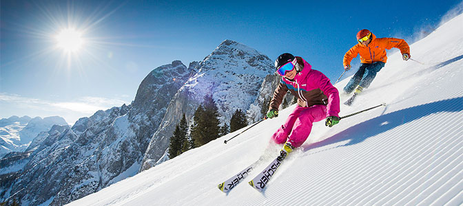 Zimowy urlop w pierwszym austriackim ośrodku narciarskim w Alpach