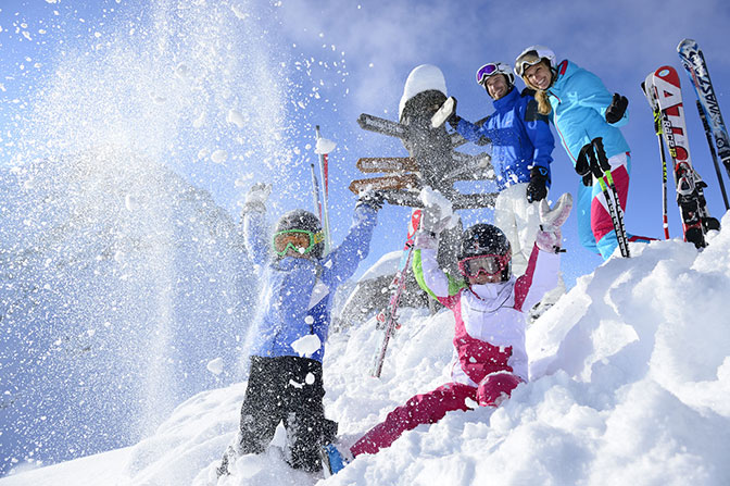 Najlepsze rodzinne regiony narciarskie w Tyrolu