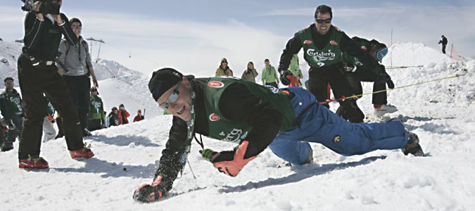 Didier Cuche w konkurencji triathlonu Carlsberga, fot. Carlsberg