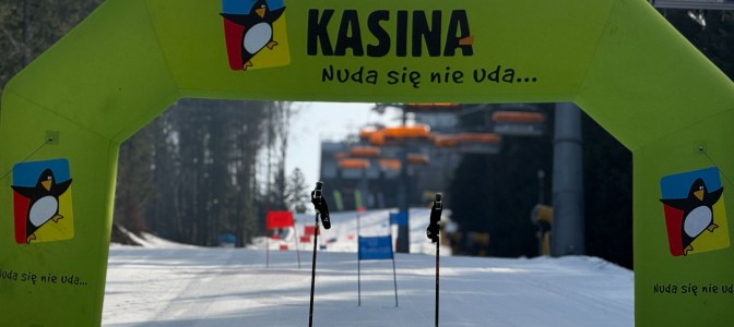 Dziennikarze zmierzyli się w slalomie gigancie. Tak wyglądała I edycja Pingwin Media Cup