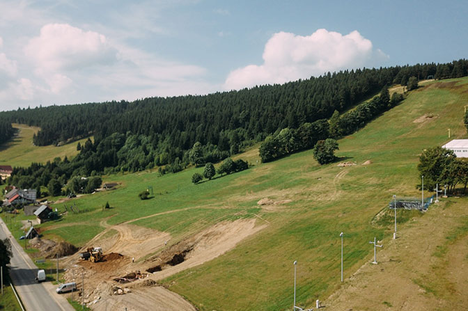 W Zieleńcu ruszyła budowa nowej kolei linowej