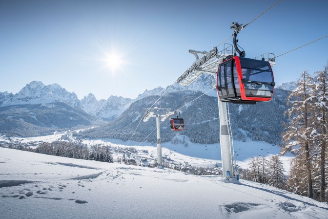 HELMJET Sexten fot. 3 Zinnen Dolomity HELMJET Sexten fot. 3 Zinnen Dolomity